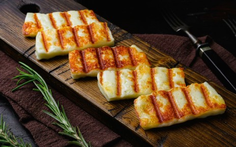 Халлуми: сыр с характером и уникальной способностью к жарке