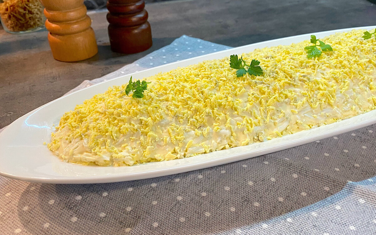 Необычная Мимоза: как добавить копченую рыбу для удивительного вкуса