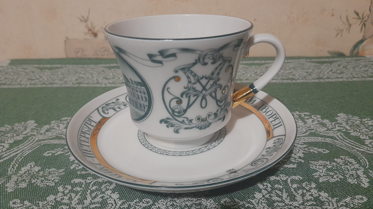 Искусство подарка: как выбрать идеальный винтажный сюрприз для истинного ценителя