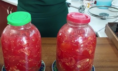 Помидорная икра — простой секрет ароматного борща