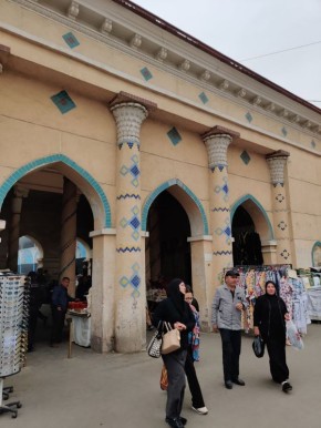 Неповторимый вкус Ташкента: стрит-фуд на рынке Чорсой