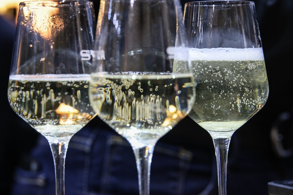 Новый год без дефицита: игристые вина доступны и по прежним ценам