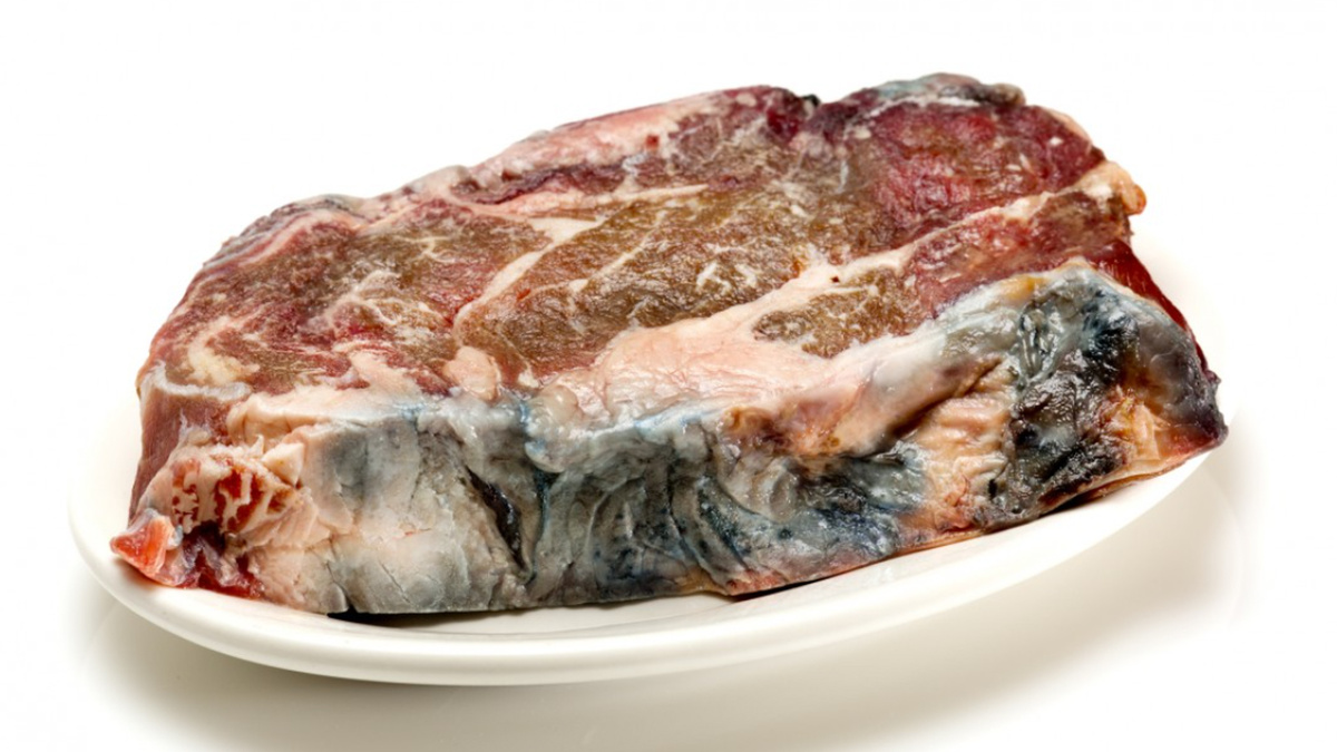 Опасности испорченного мяса: как распознать ботулизм