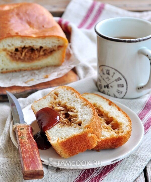 Пиршество на столе: заливной пирог с капустой