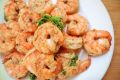 Простое и быстрое блюдо: креветки в чесночном соусе