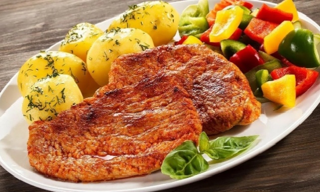 Секреты сочных свиных отбивных: классический рецепт, который покорит ваше сердце