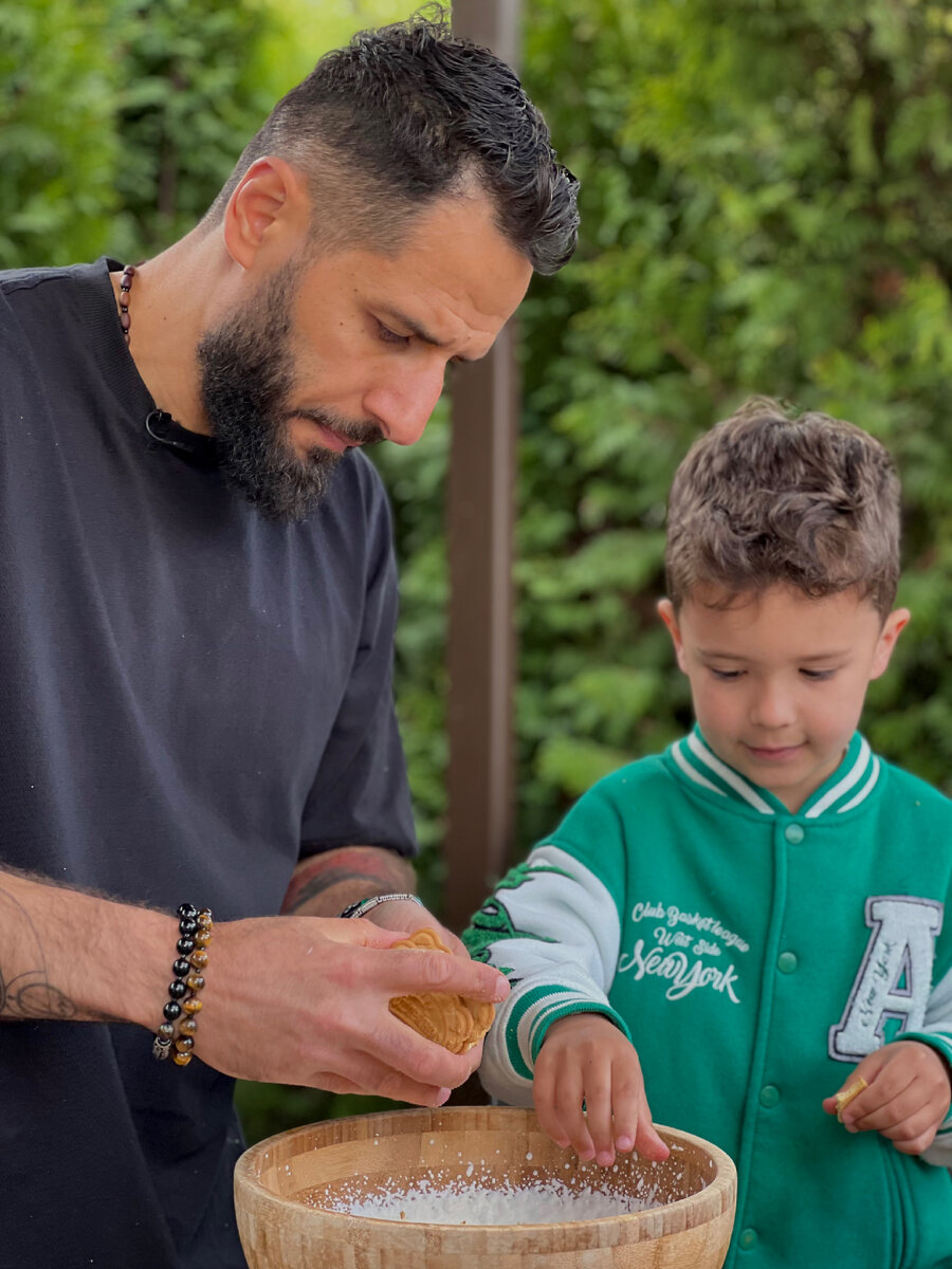 Почему готовить без перчаток — это нормально