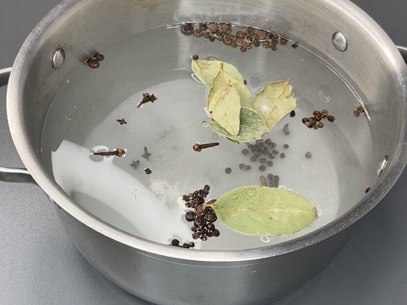 Как запечь свинину в духовке: идеальный перекус для поездки