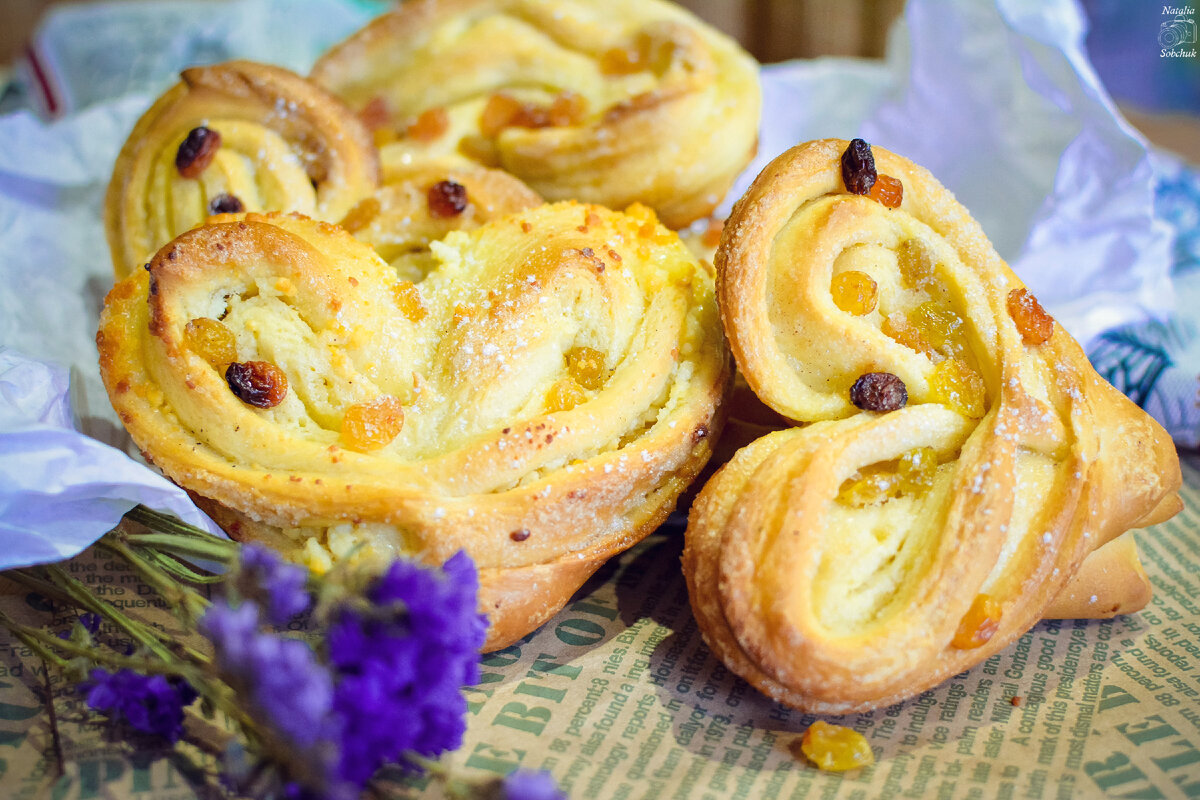 Сладкие сердечки: искусство приготовления сахарных булочек