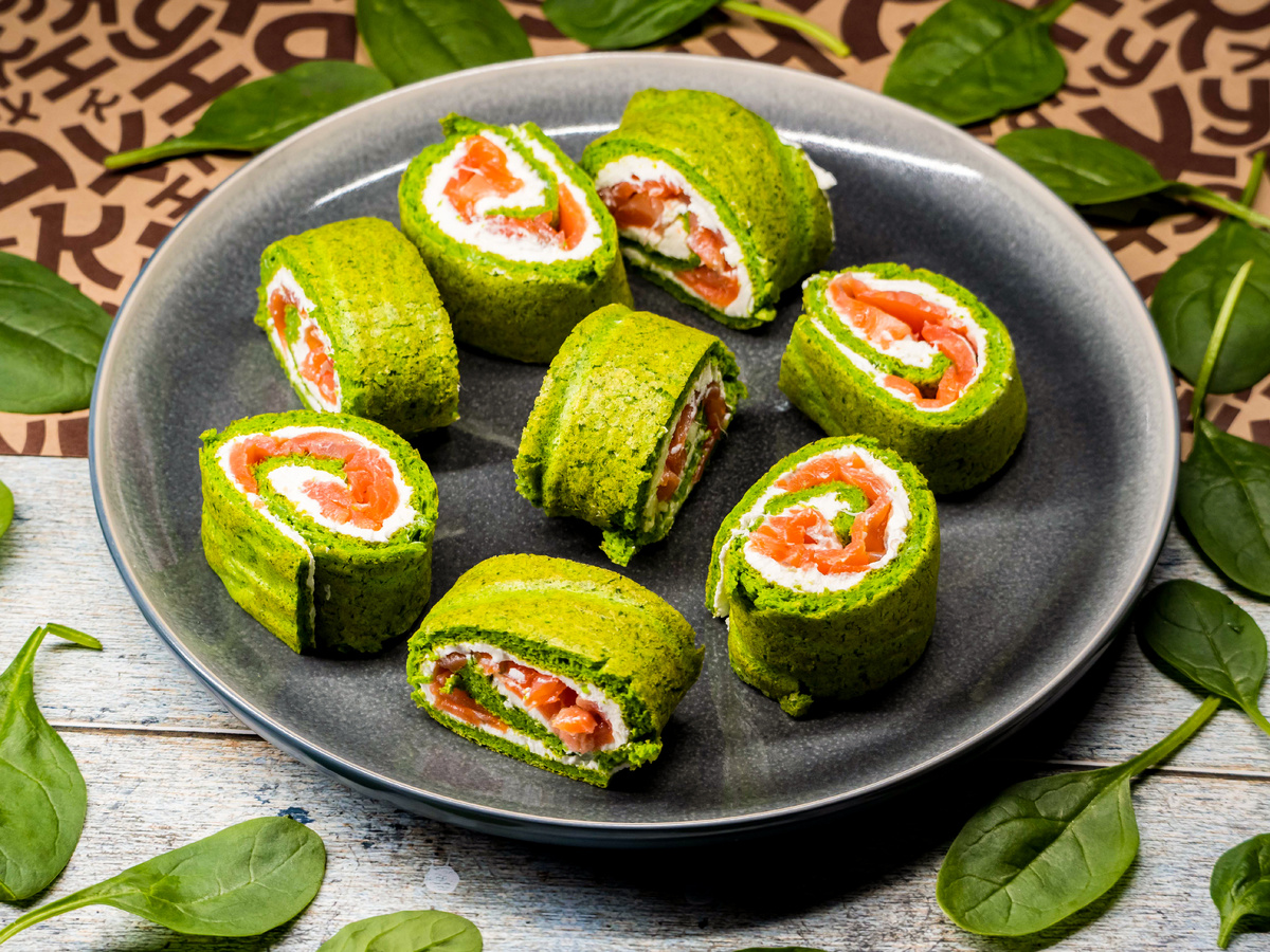 Кулинарная магия: нежные рулетики с красной рыбой и шпинатом