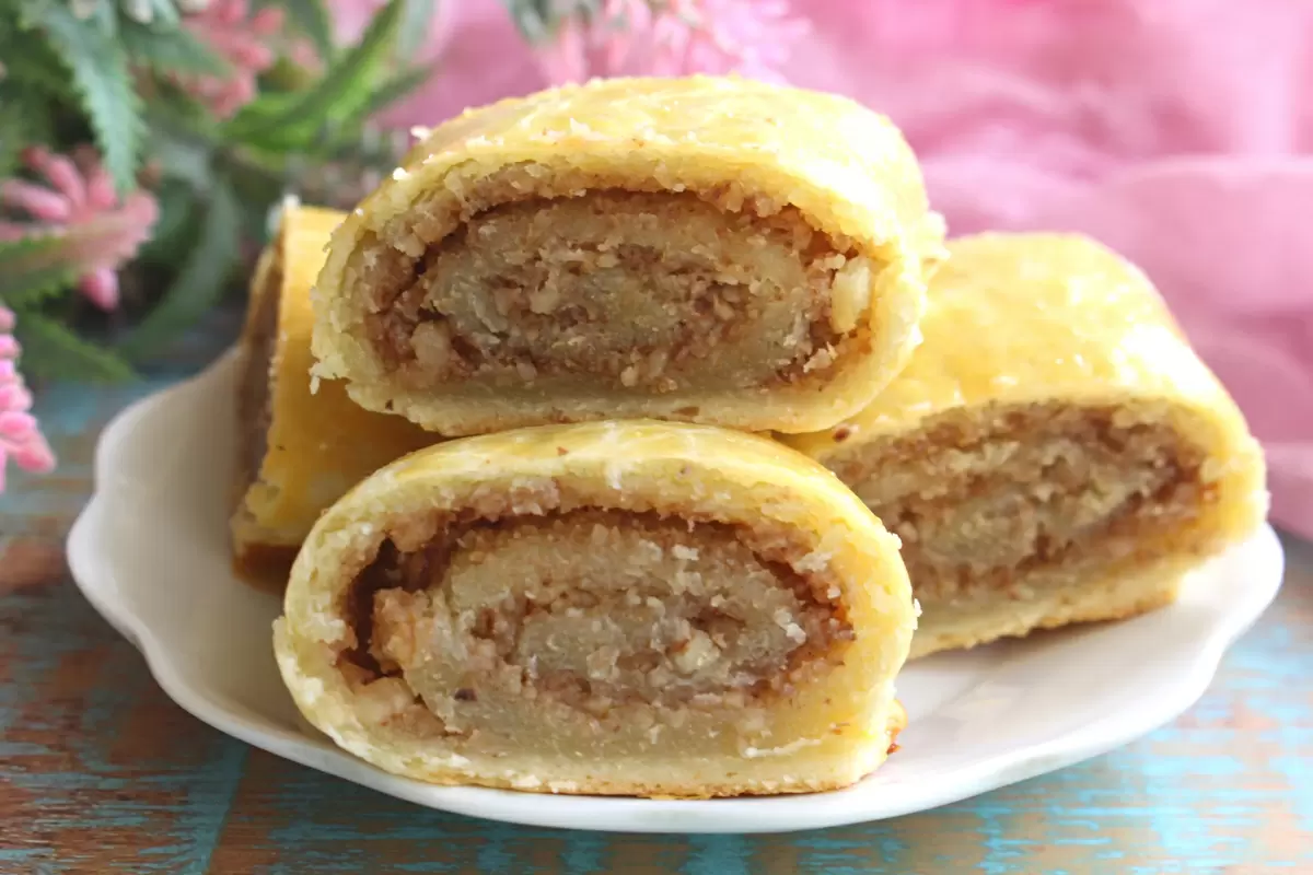 Восточные бездрожжевые рулеты с орехами: быстро, просто и вкусно