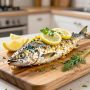 Ароматное блюдо на Благовещение: скумбрия с лимоном и зеленью