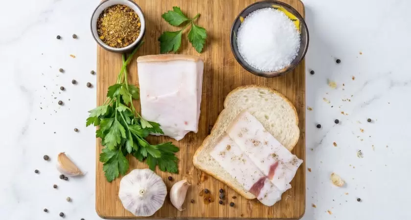 Искусство приготовления сала: как правильно солить и распознать готовность