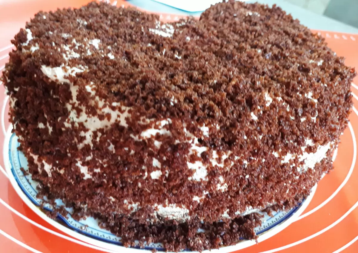 Бисквитный торт за 10 минут: Как порадовать гостей всего за несколько шагов