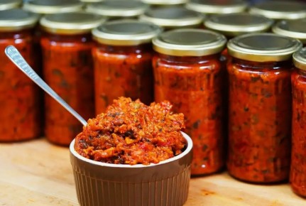 Грибная икра с овощами: яркие вкусы леса в банке