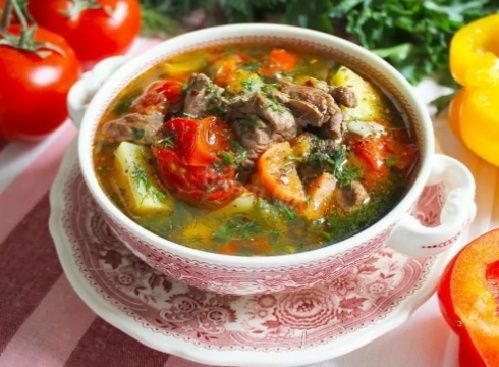 Вкусной традиции: как приготовить шулюм из баранины на огне