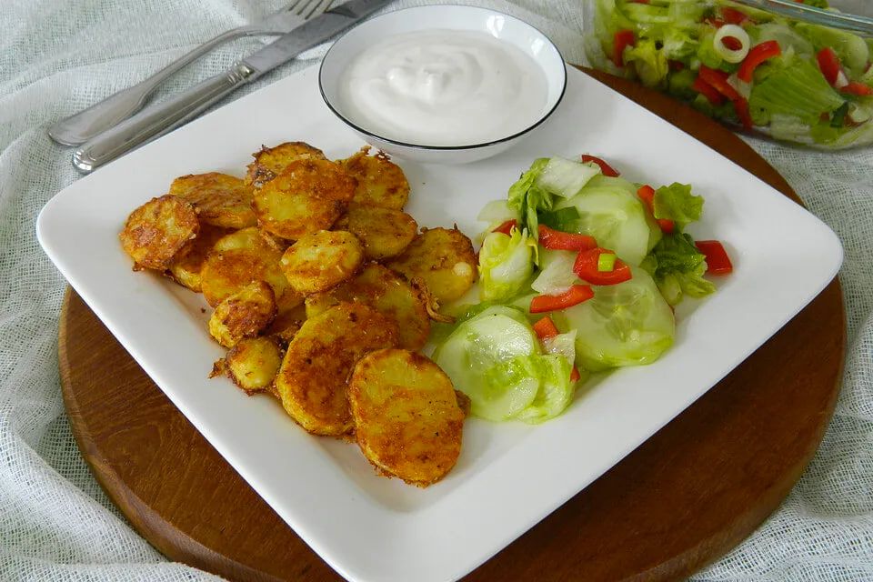 Новый вкус картошки: секреты приготовления молодого блюда с пармезаном