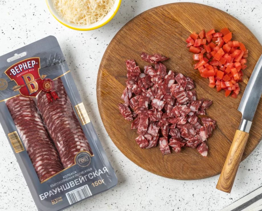 Пикник на кухне: вкусные оладьи-пиццы на кефире