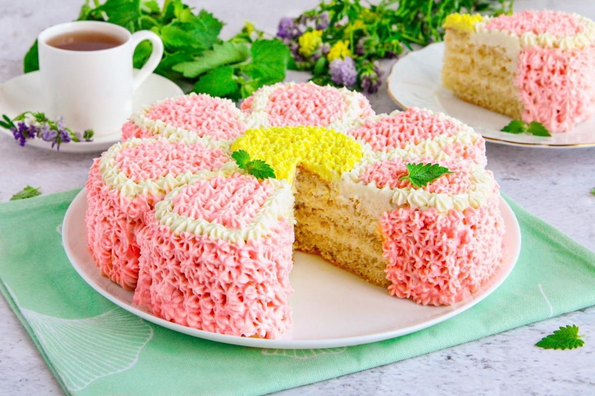 Торт «Цветок» – настоящая кулинарная феерия для особых моментов